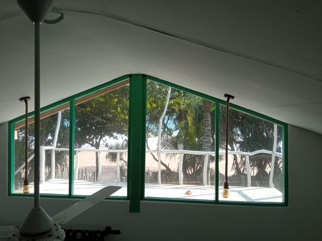 Beach House Kalukatiya - Family Villa, Seaview Room, Garden Room Dickwella Exterior photo
